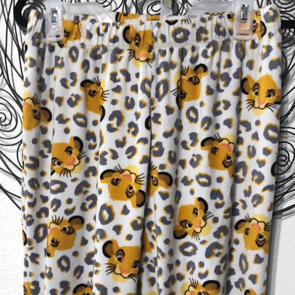 SOLD !!! Disney Simba pajama pants - Picture 5 of 7